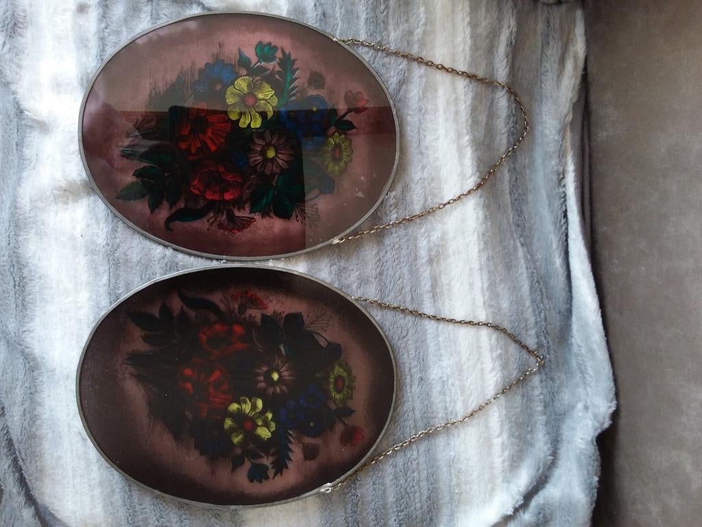 Decoratieve glazen hangers met bloemen en hond, Antiek en Kunst, Antiek | Glas en Kristal, Ophalen of Verzenden