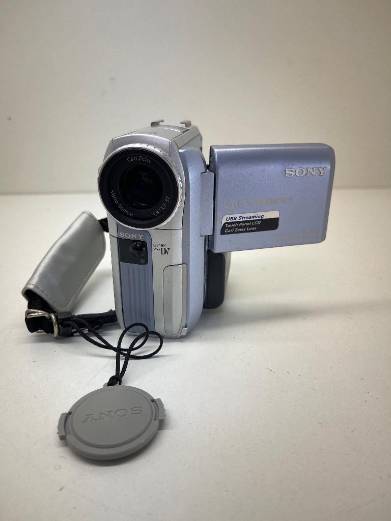 SONY DCR-PC103E Mini DV met DV uit voor direct Digitaliseren, Mini dv, N, N, Ophalen of Verzenden