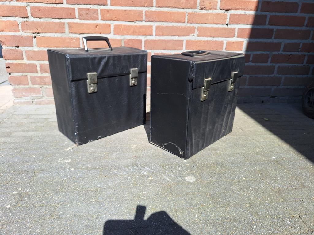 Platenkoffers met platen, Ophalen of Verzenden, Gebruikt, Overige instrumenten