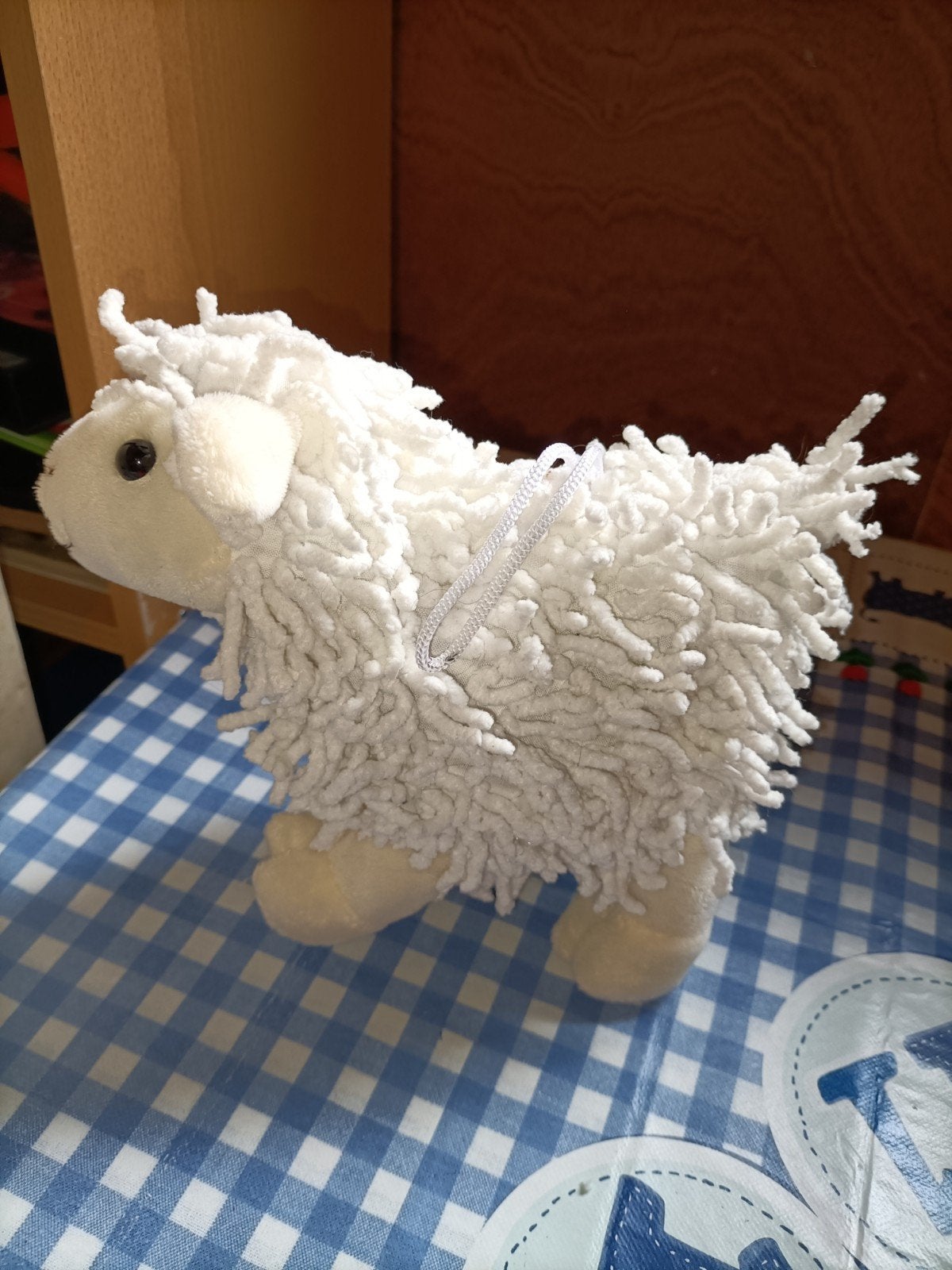 Texel schaap knuffel met slierten 20 cm groot, Ophalen of Verzenden, Zo goed als nieuw, Overige typen