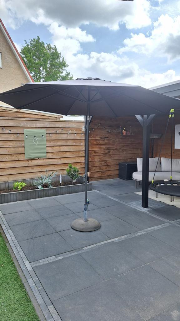Parasol grijs met voet 3 meter, Ophalen, Gebruikt, Zweefparasol