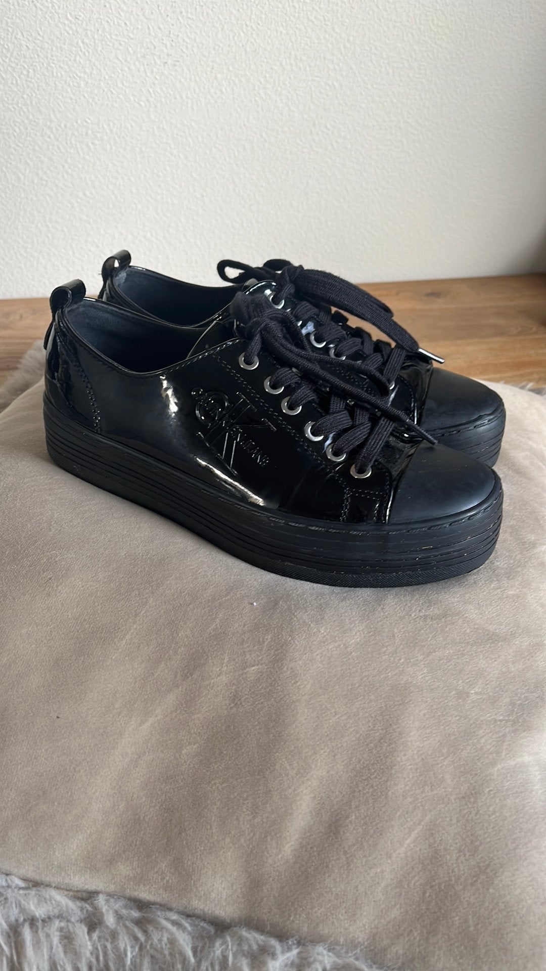Calvin Klein dames sneakers lakleer zwart 39, Zwart, Nieuw, Ophalen of Verzenden, Sneakers of Gympen