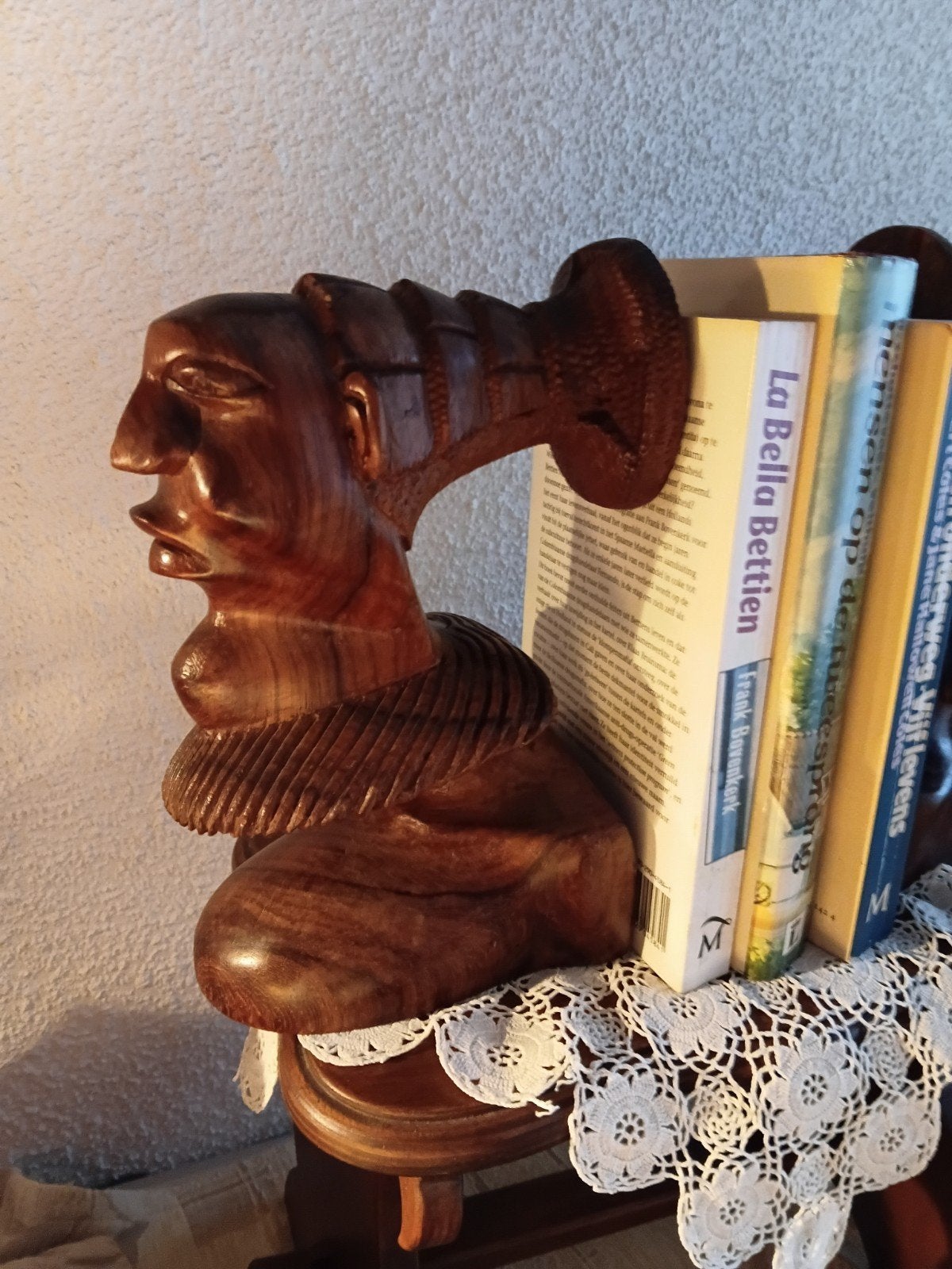 Handgemaakte houten boekensteunen uit Afrika, Ophalen of Verzenden