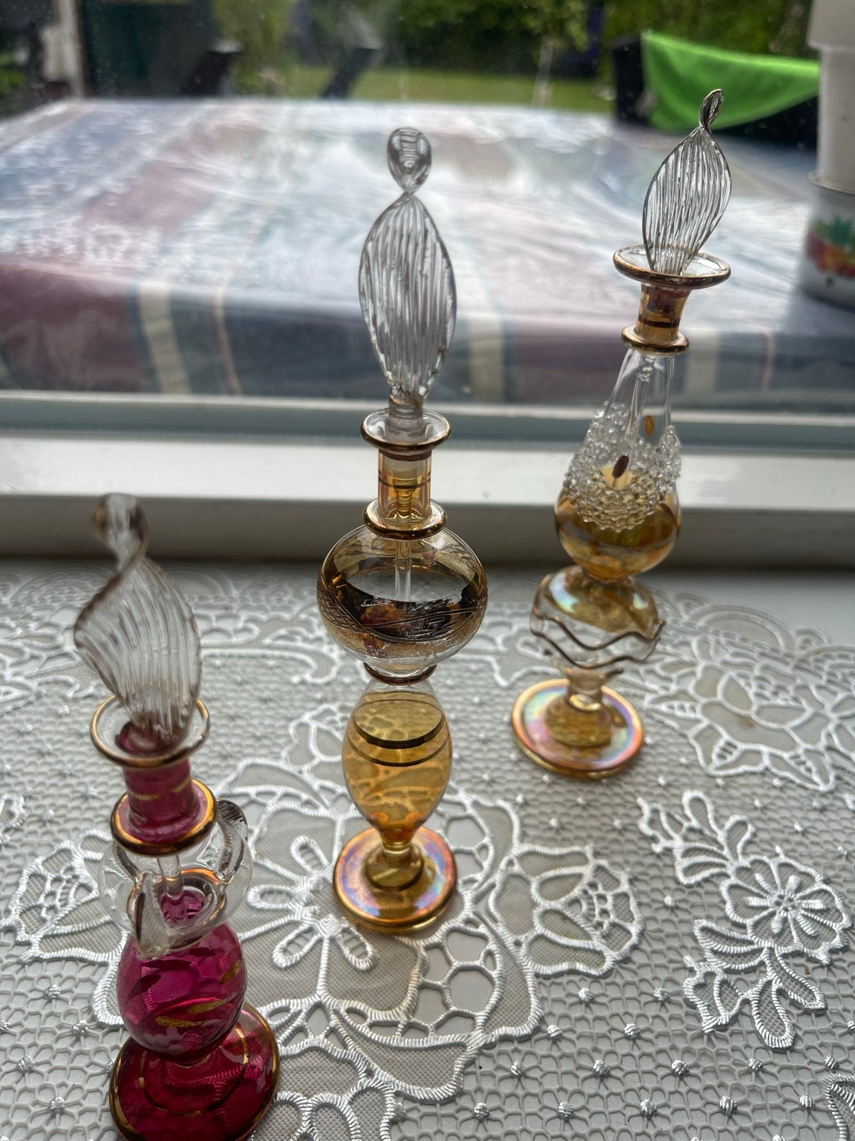 Set van 3 decoratieve glazen parfumflesjes, Antiek en Kunst, Ophalen of Verzenden