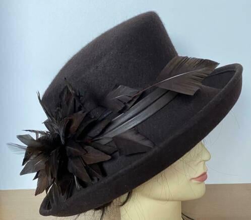 Hoed bruin maat 58 NIEUW, Kleding | Dames, Ophalen of Verzenden, Nieuw, 58 cm (L, 7¼ inch) of meer, Hoed