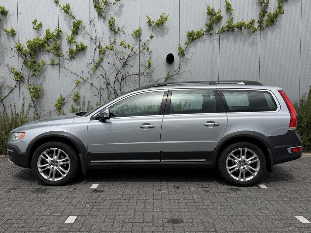 Volvo XC70 2.0 T5 FWD Nordic+ | Trekhaak | Schuifdak | Bi-Xe, Auto's, 12 maanden, 15 km/l, 4 cilinders, XC70