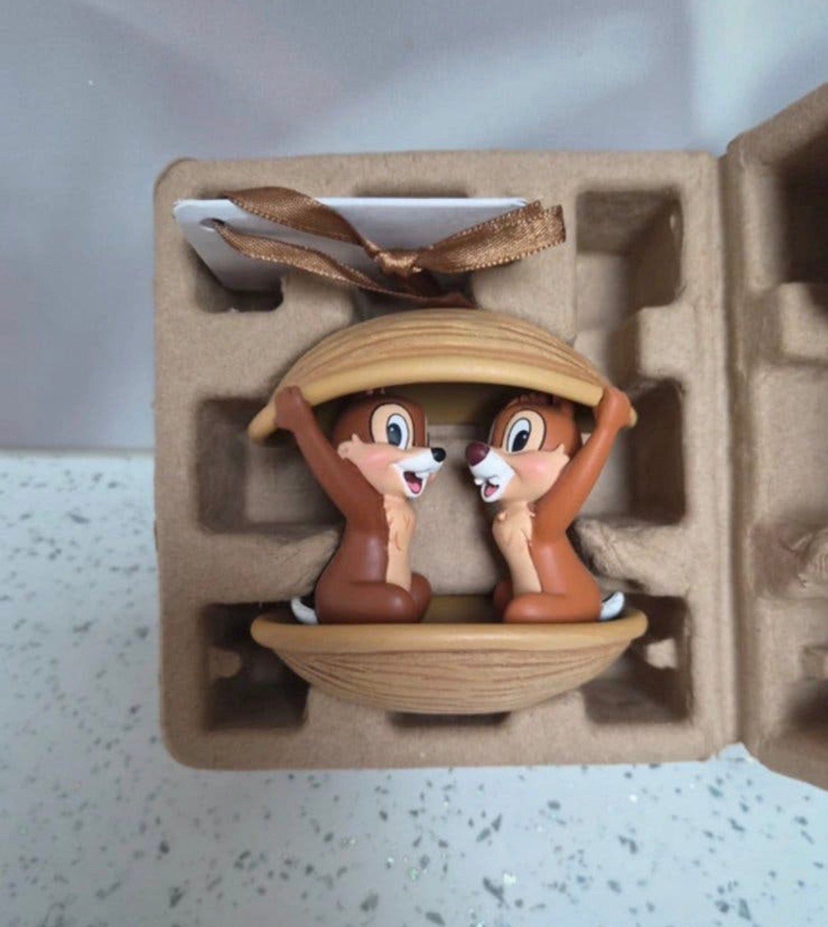 Disney Chip & Dale Knabbel en Babbel noot ornament, Verzamelen, Ophalen of Verzenden, Nieuw
