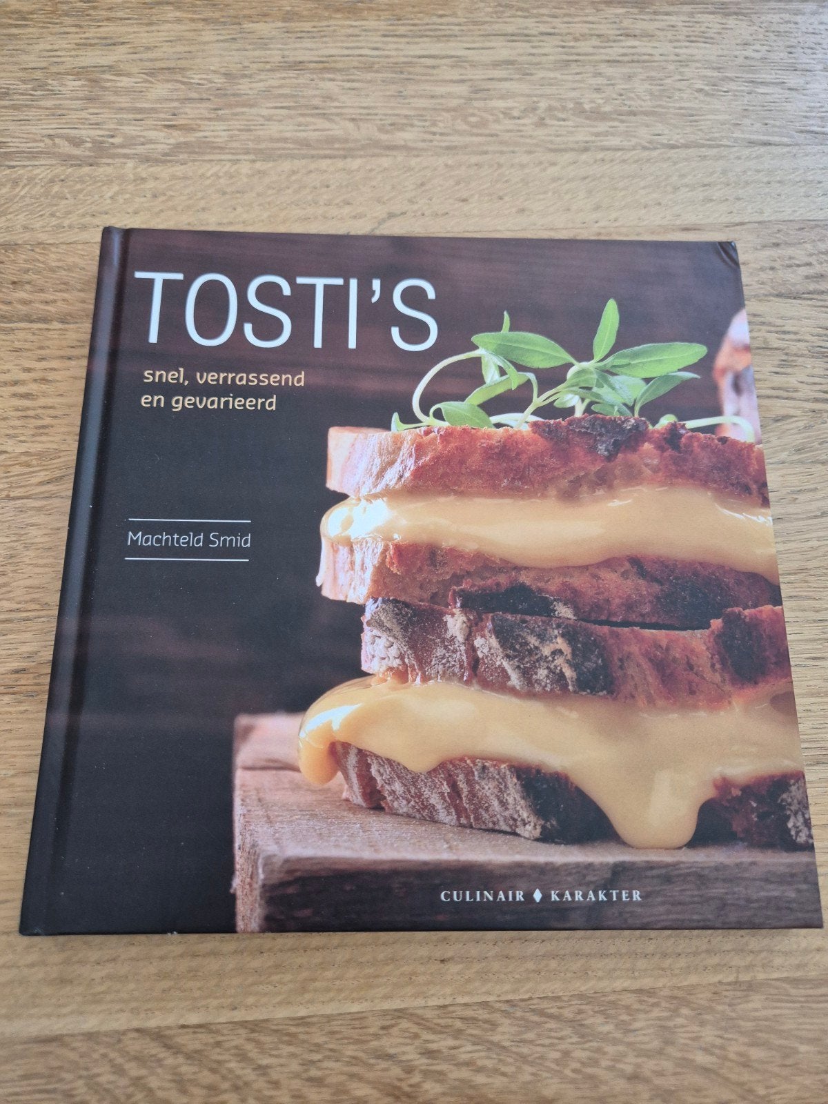 Tosti's: Snel, verrassend en gevarieerd kookboek, Boeken, Kookboeken, Ophalen of Verzenden, Zo goed als nieuw, Hoofdgerechten