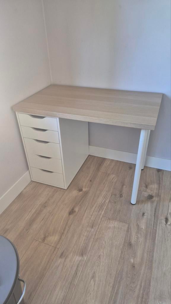 Ikea bureau, Ophalen