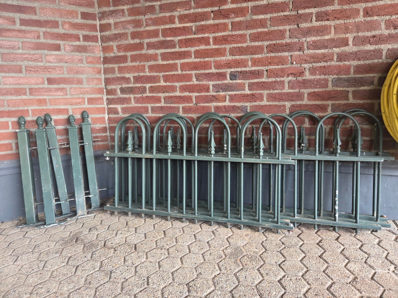 ruim 7 meter sierhek, Ophalen, Zo goed als nieuw, IJzer, Sierhekwerk