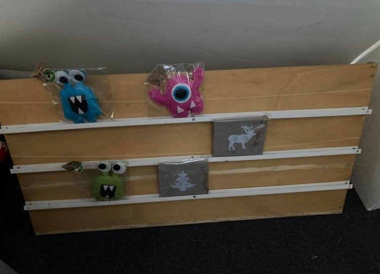 Houten rek voor kaarten, Gebruikt, Hout, Meerkleurig, Decoratieobject