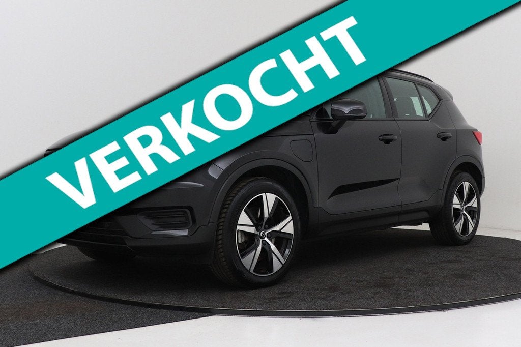 Volvo XC40 1.5 T4 Recharge R-Design | Trekhaak | Panoramadak, Zwart, Bedrijf, Hybride Elektrisch/Benzine, 3 cilinders