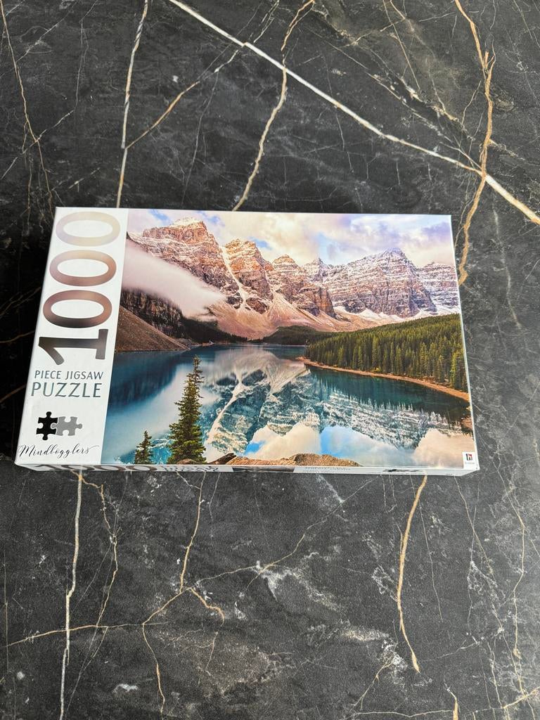 Legpuzzel Moraine Lake, Alberta, Canada - 1000 stukjes, Ophalen of Verzenden, 500 t/m 1500 stukjes, Zo goed als nieuw, Legpuzzel