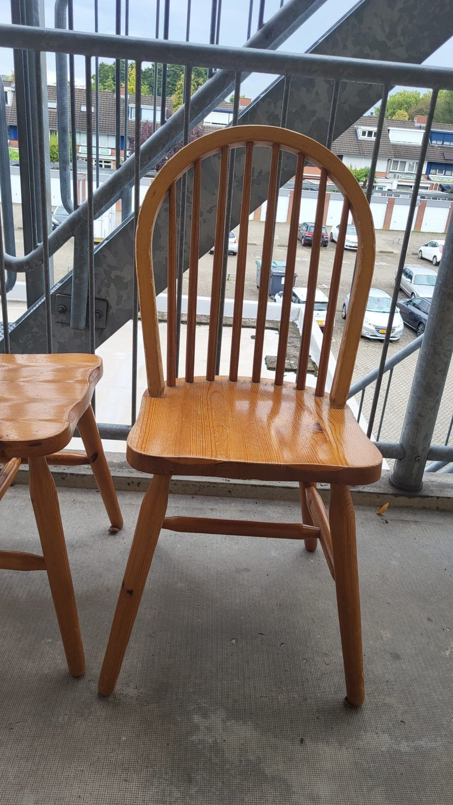 Houten stoeltjes, Huis en Inrichting, Stoelen, Ophalen, Zo goed als nieuw, Bruin, Twee