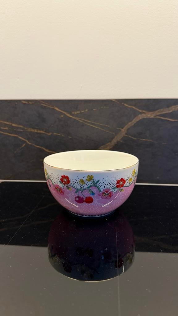 Pip studio rose kom/ schaaltje met Kersen en bloemen Design, Ophalen of Verzenden, Zo goed als nieuw, Kom(men), Overige stijlen