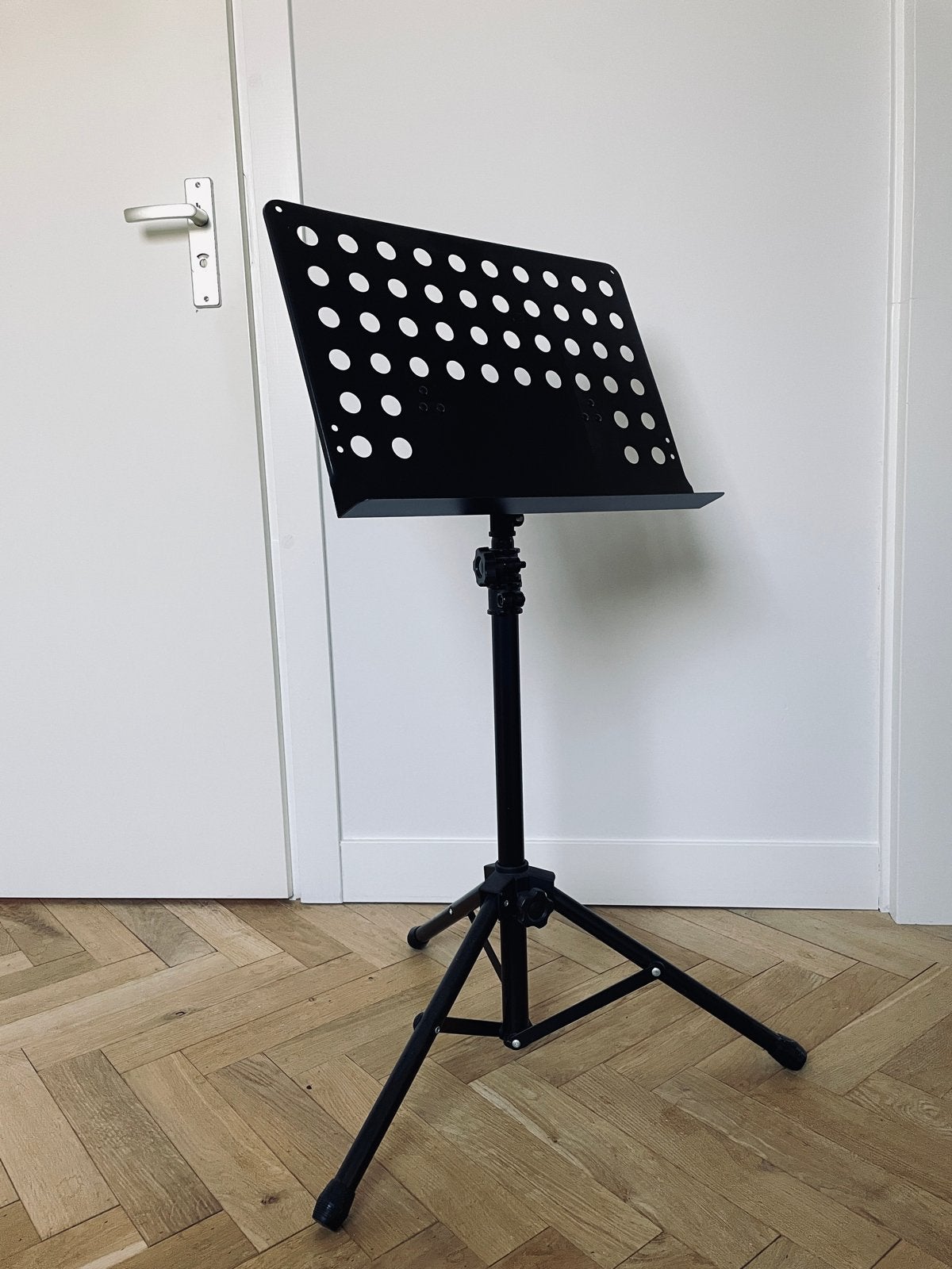 Stevige Muziekstandaard - Zwart, Opvouwbaar, Muziek en Instrumenten, Ophalen, Zo goed als nieuw, Muziekstandaard, Overige instrumenten