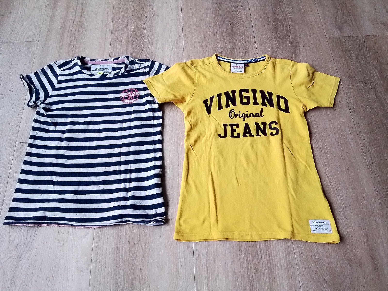 2 shirtjes Vingino mt 128, Kinderen en Baby's, Kinderkleding | Maat 128, Ophalen of Verzenden, Zo goed als nieuw, Vingino, Shirt of Longsleeve