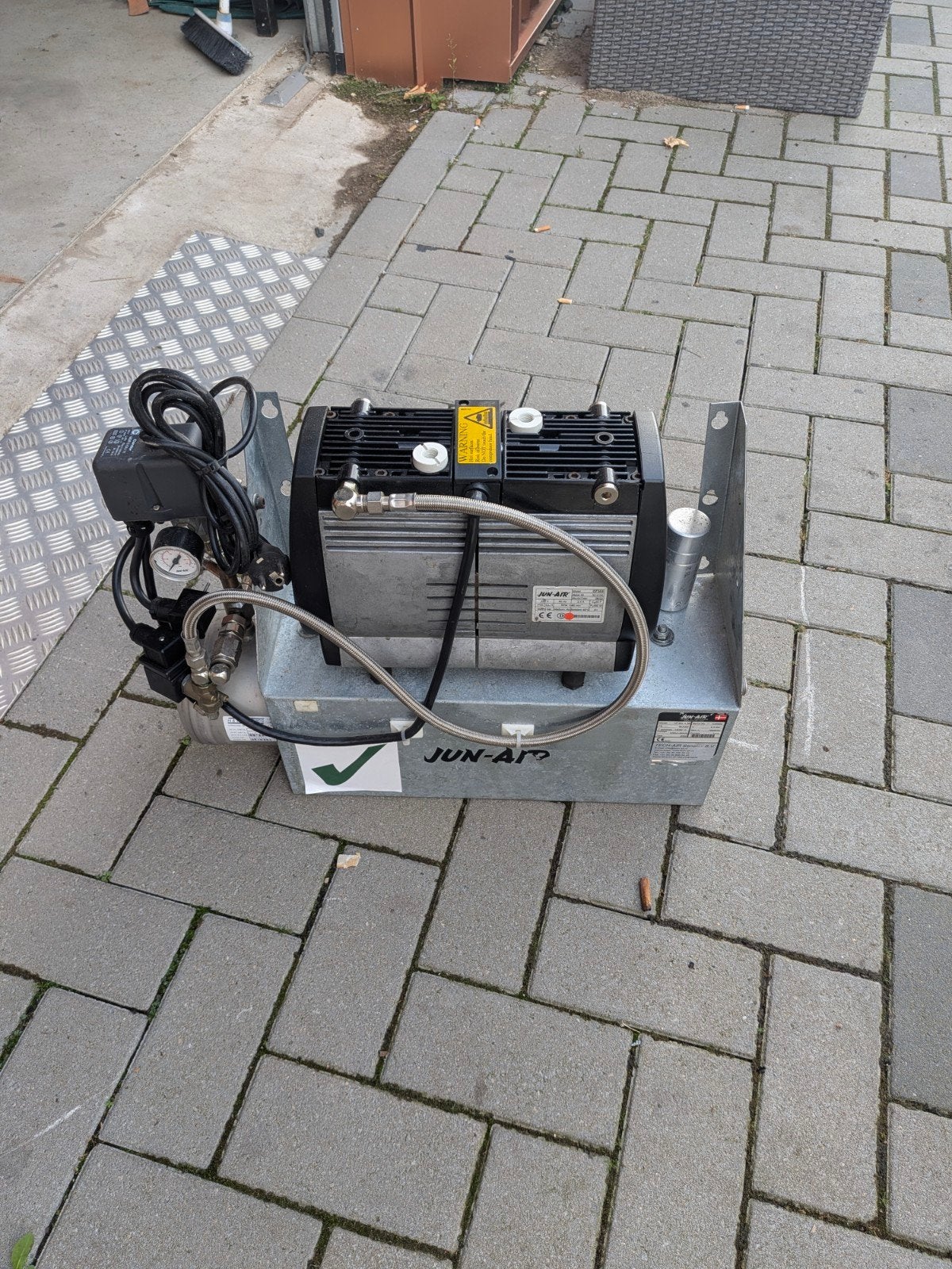 Jun-Air OF302-b Olievrije Compressor - Fluisterstil, 100 liter of meer, Ophalen of Verzenden, Minder dan 200 liter/min, Olievrij