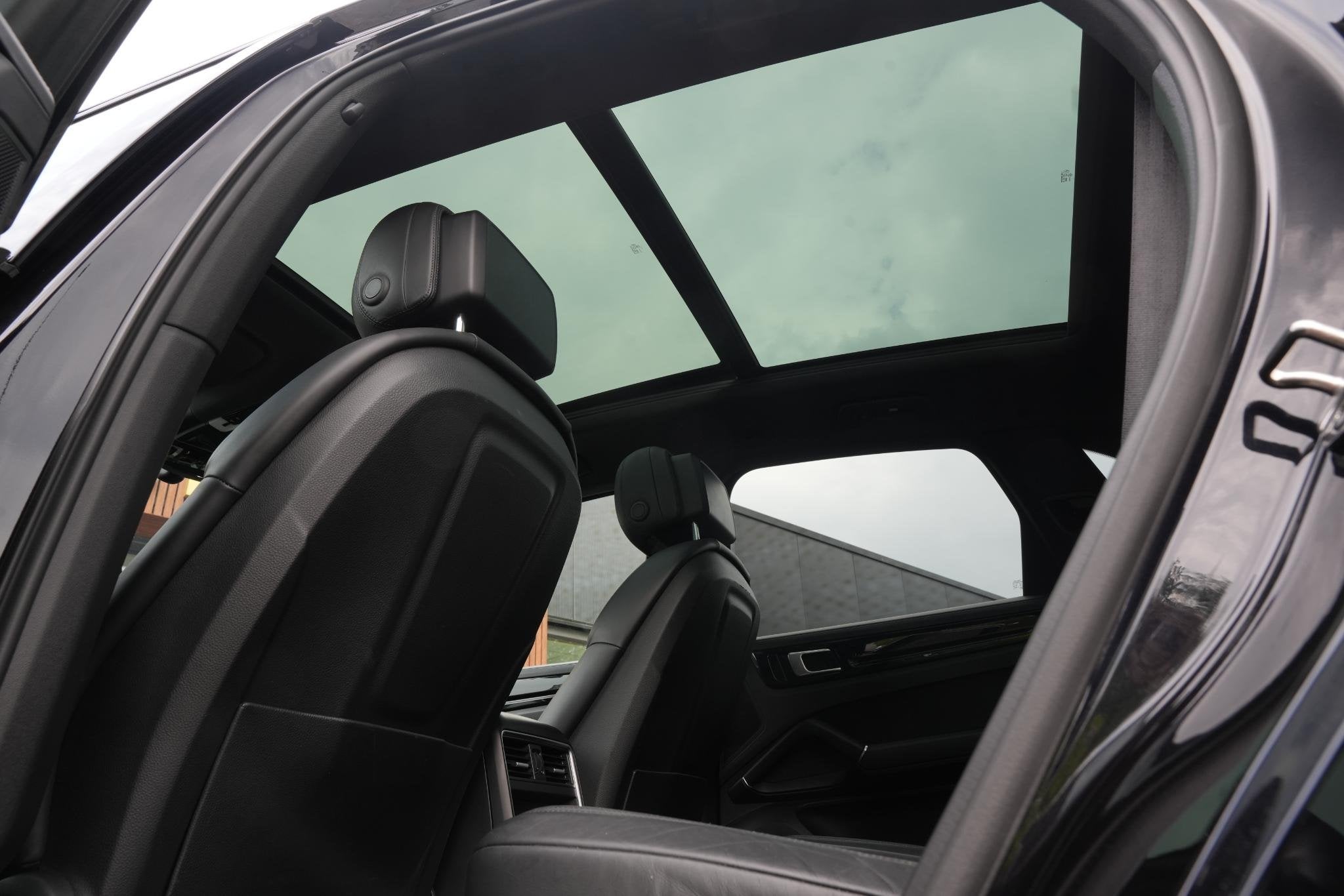 Foto 4 van Porsche Cayenne 2.9 S Panoramadak SportChrono Leer Stuurverw