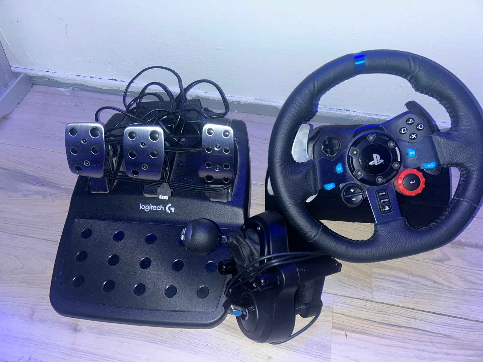 Logitech G29 Stuur met Pedalen en Shifter, Racestuur, Gebruikt, Force feedback, Logitech