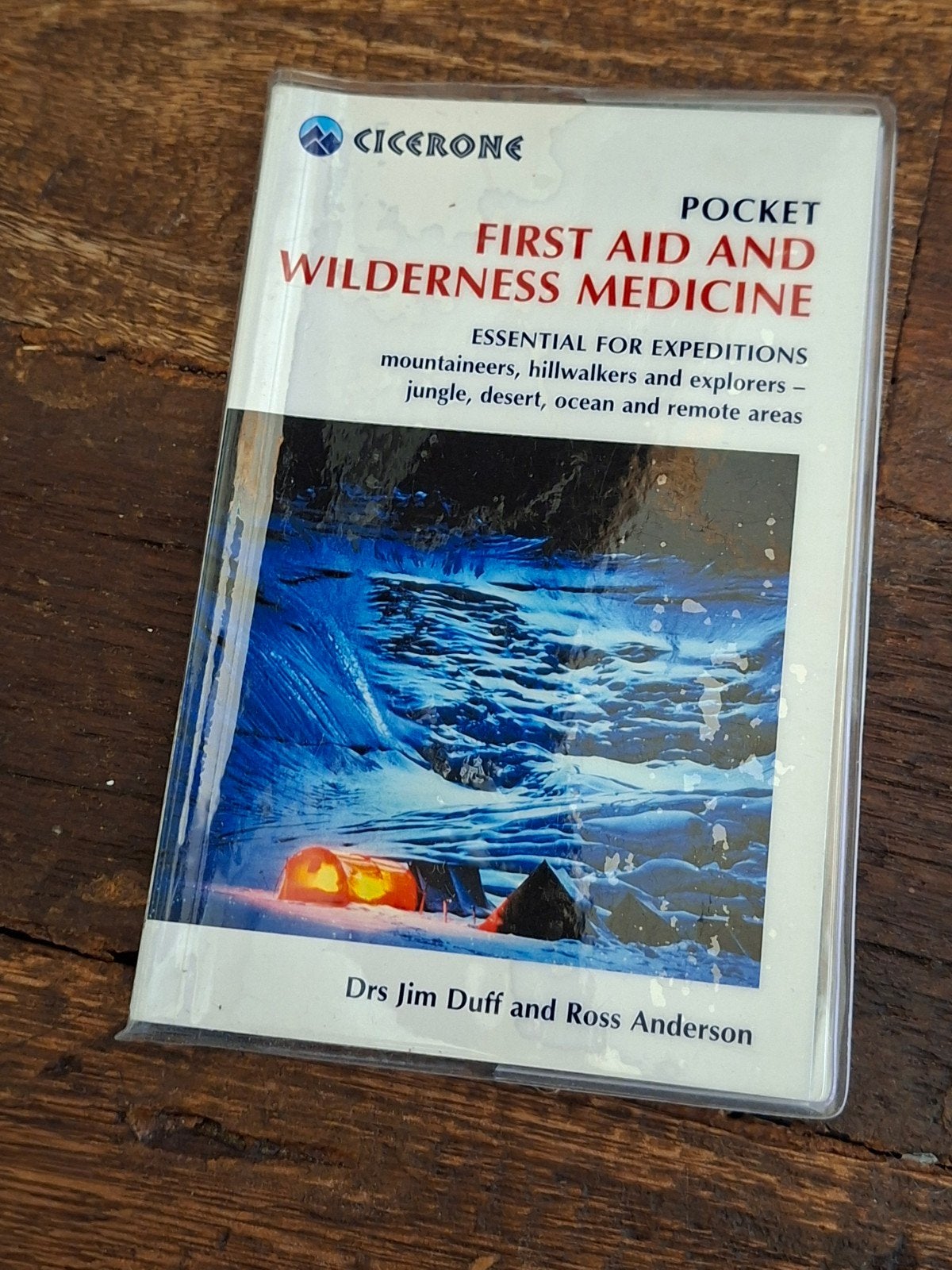 First aid and wilderness medicine Cicerone, Ophalen of Verzenden