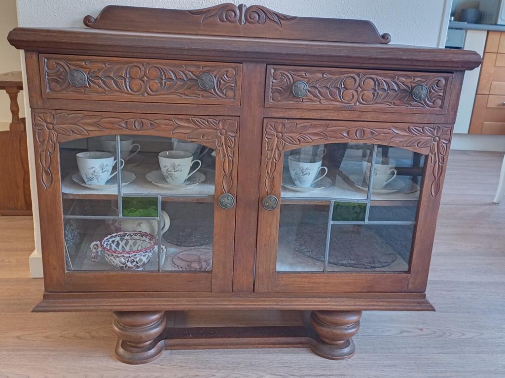 Antiek theekastje met glas in lood deurtjes en lades, Ophalen of Verzenden