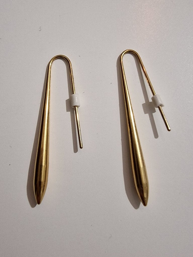 Goudkleurige oorbellen en ketting, Overige materialen, Hangers, Ophalen of Verzenden, Zo goed als nieuw