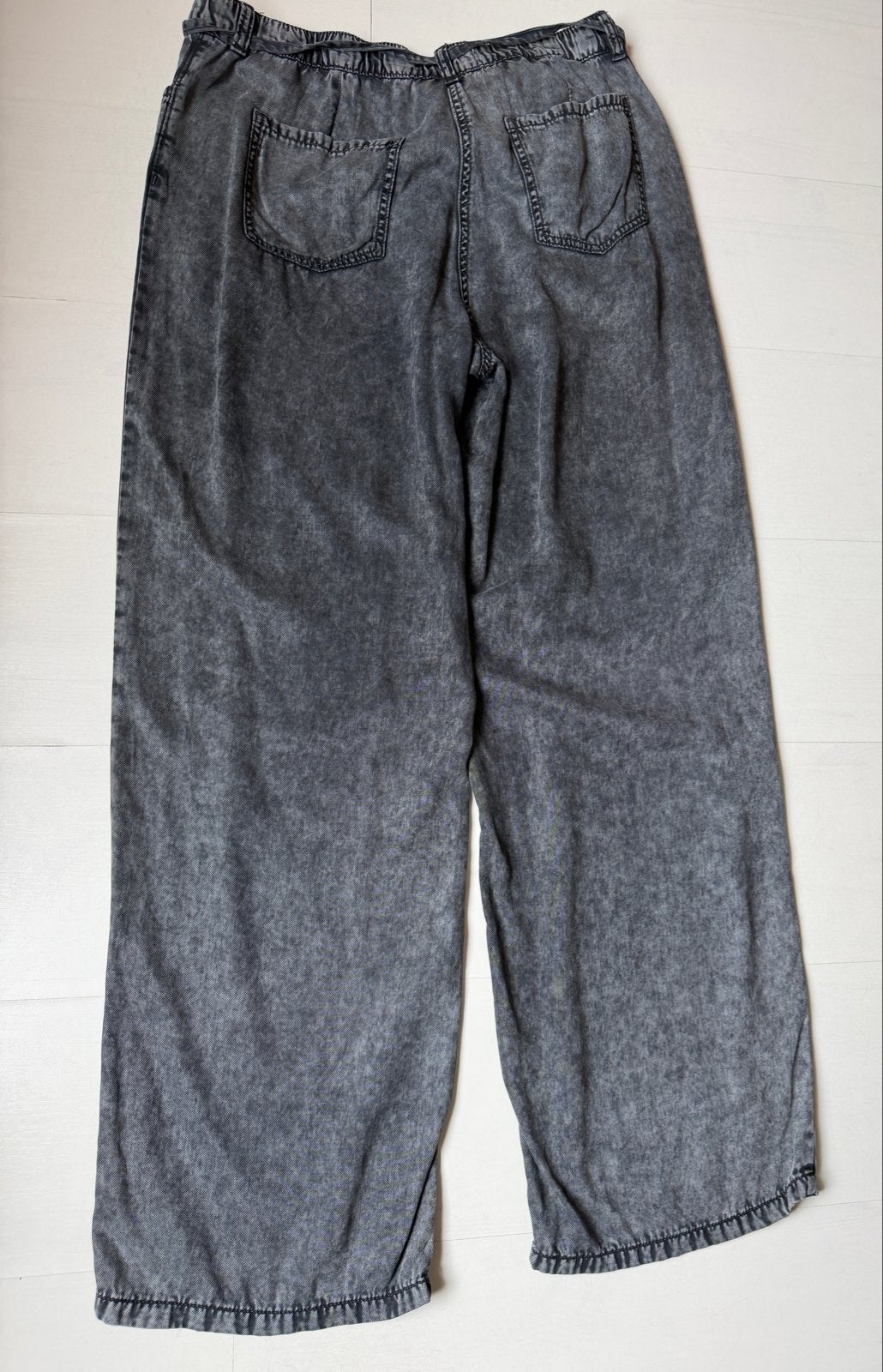 ONLY Zwarte Wijdvallende Broek Maat L, Zwart, Maat 42/44 (L), Ophalen of Verzenden, Zo goed als nieuw