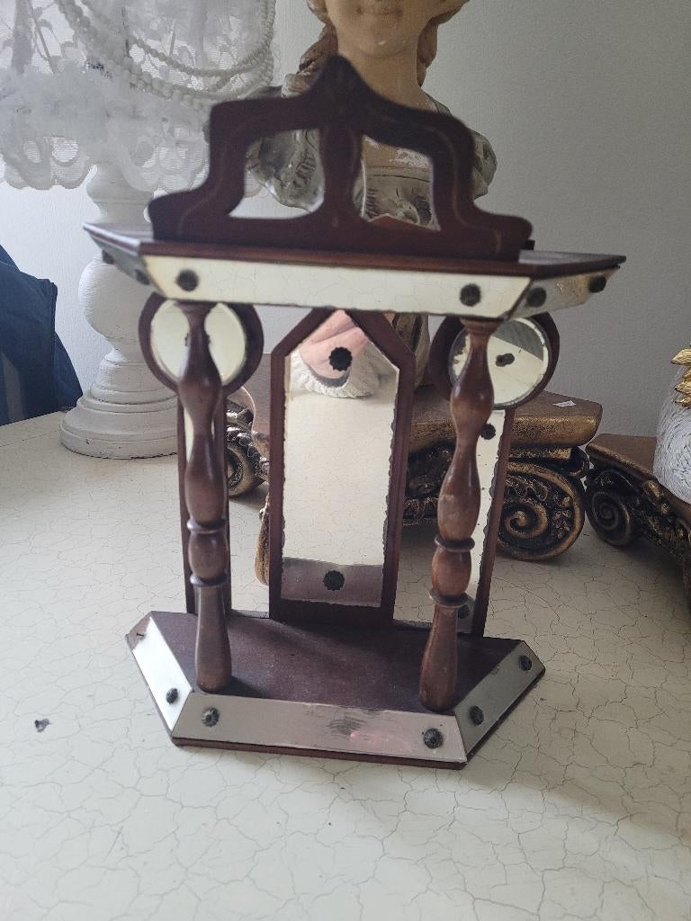 Antiek klein houten kapelletje met kruisbeeldje, Antiek en Kunst, Ophalen of Verzenden