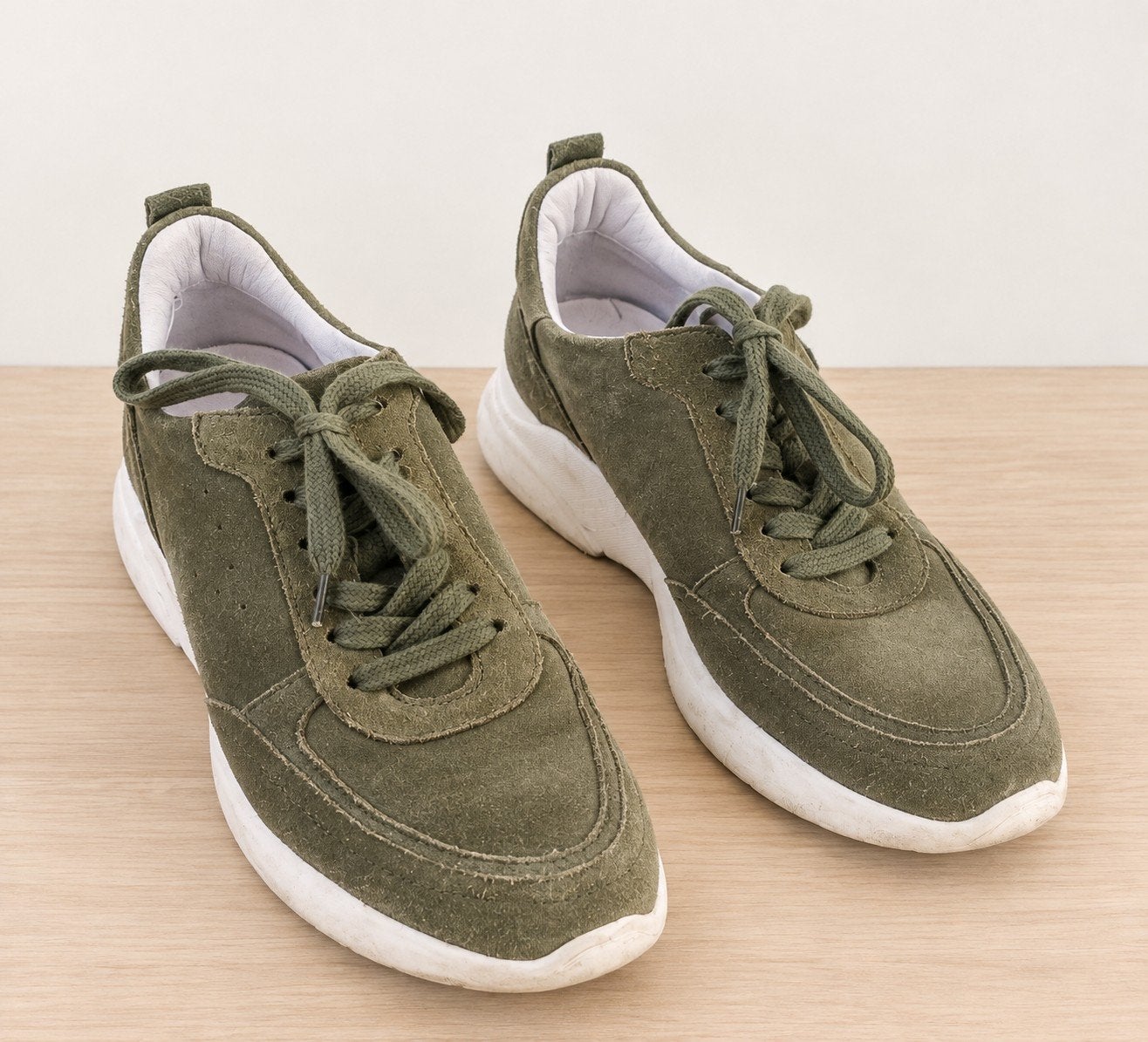 Zusss Gave Sneaker Olijfgroen Kaki Suède Casual maat 40, Kleding | Dames, Ophalen of Verzenden, Sneakers of Gympen, Gedragen, Groen