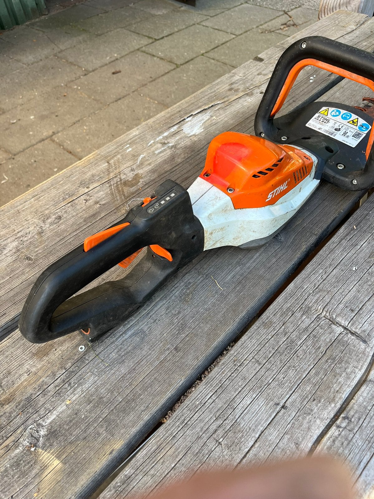 Stihl heggeschaar HSA 94 T, Ophalen, Zo goed als nieuw, Benzine