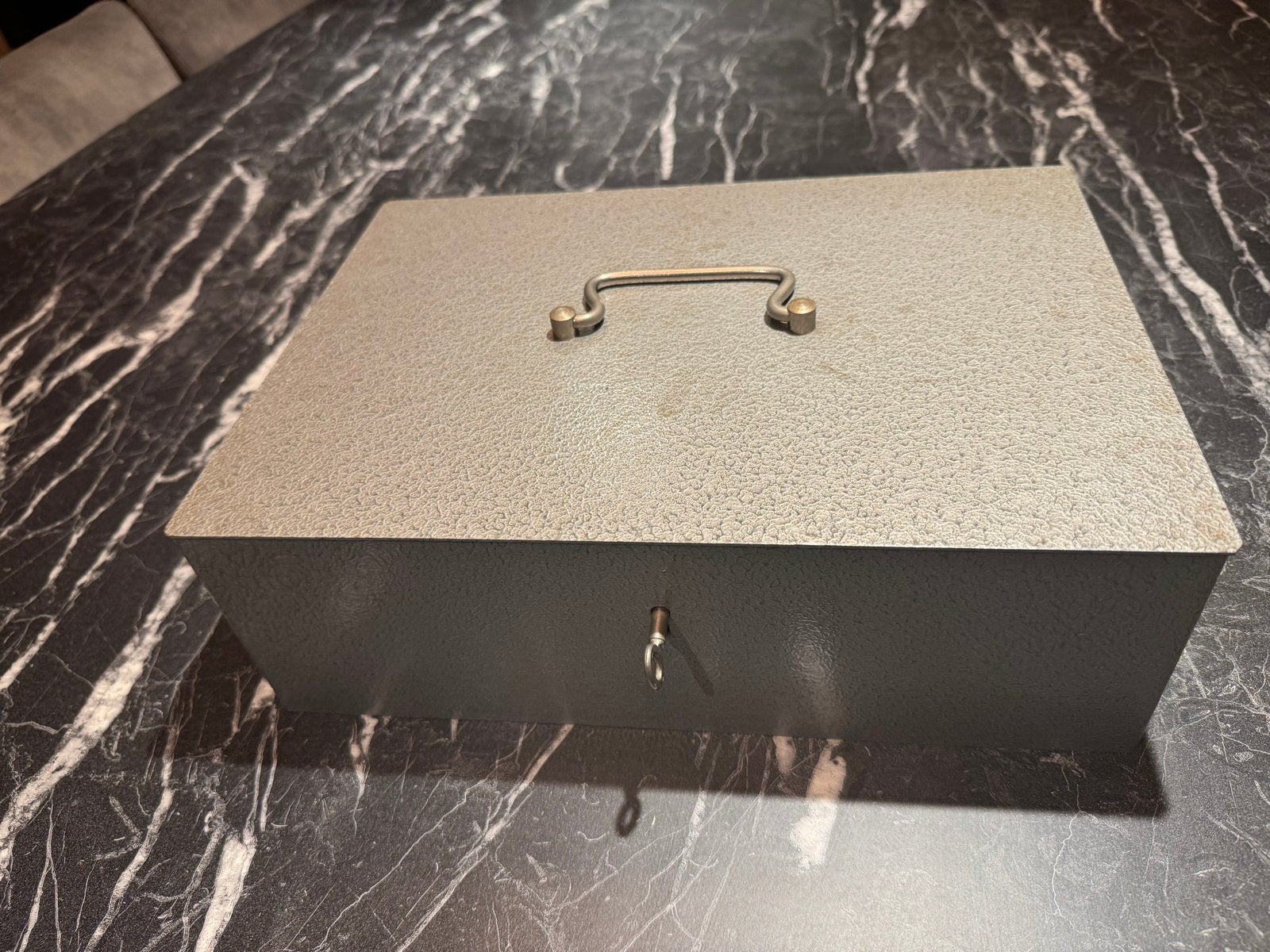 Vintage metal brandkast met sleutel, Ophalen, Gebruikt, Brandkast