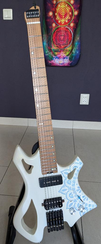 Custom headless elektrische gitaar, Muziek en Instrumenten, Ophalen, Gebruikt, Solid body, Overige merken
