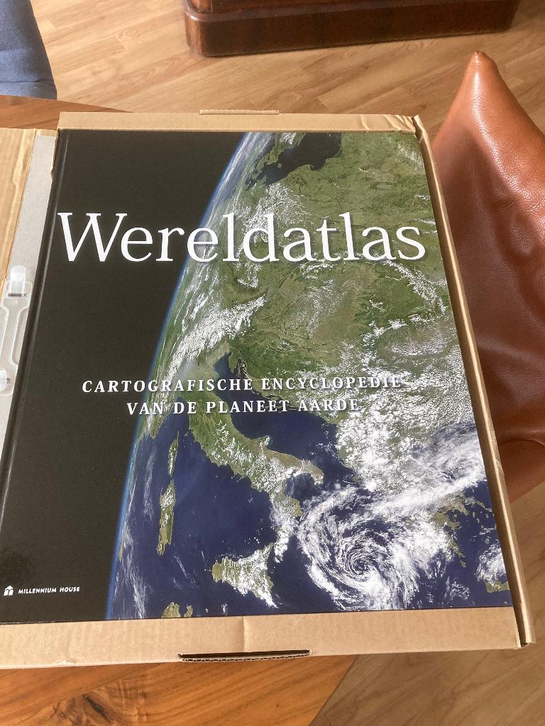 Wereldatlas, Boeken, Millennium house, Overige atlassen, Nieuw, Ophalen of Verzenden