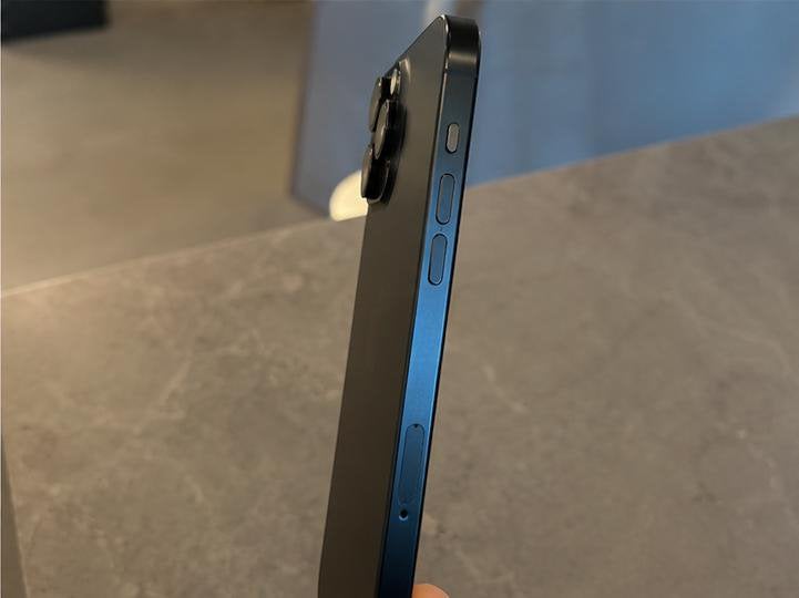 Foto 4 van Iphone 16 pro 128GB in complete nieuwstaat mét aankoopbon