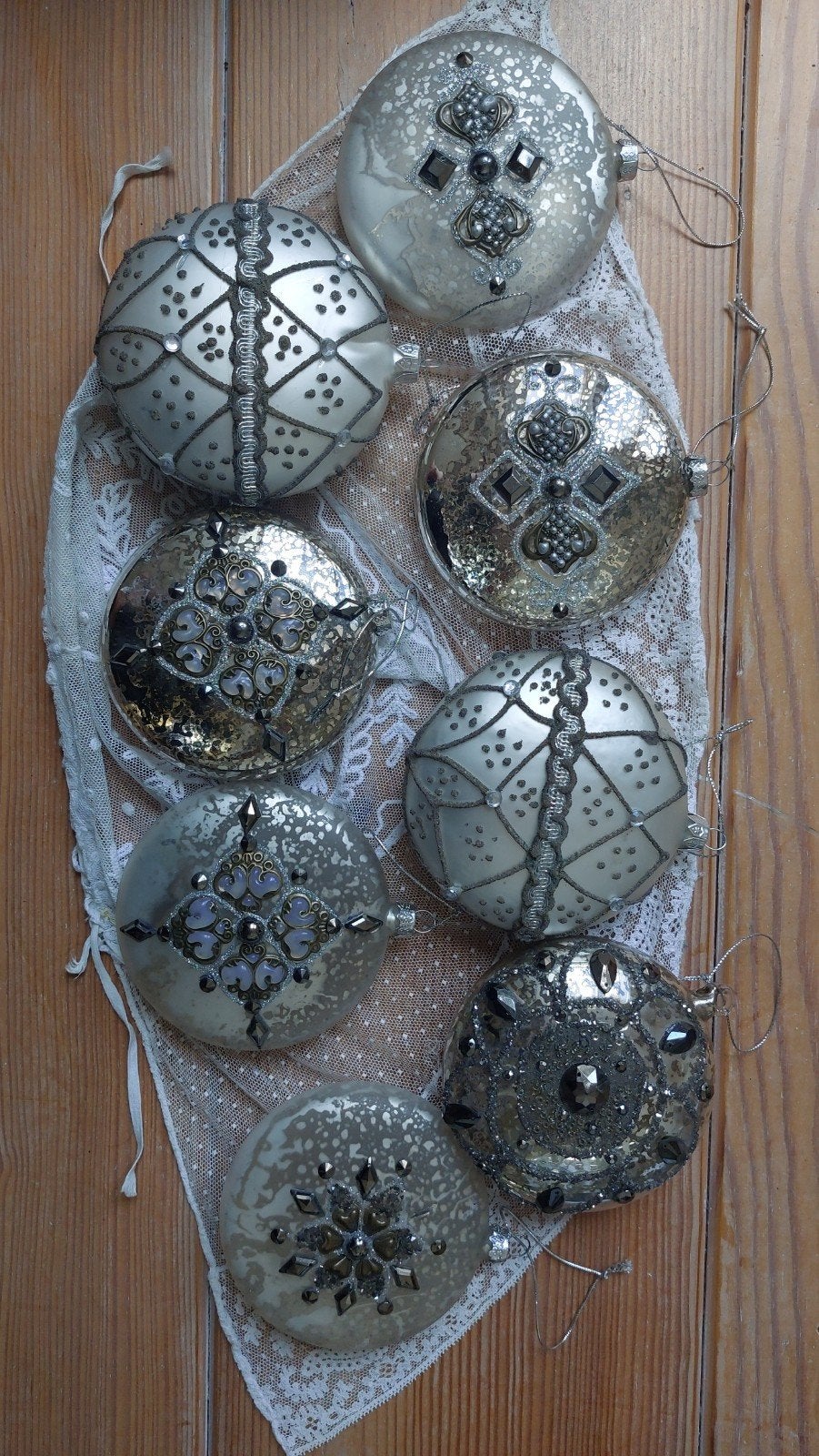 Kerstballen, Ophalen