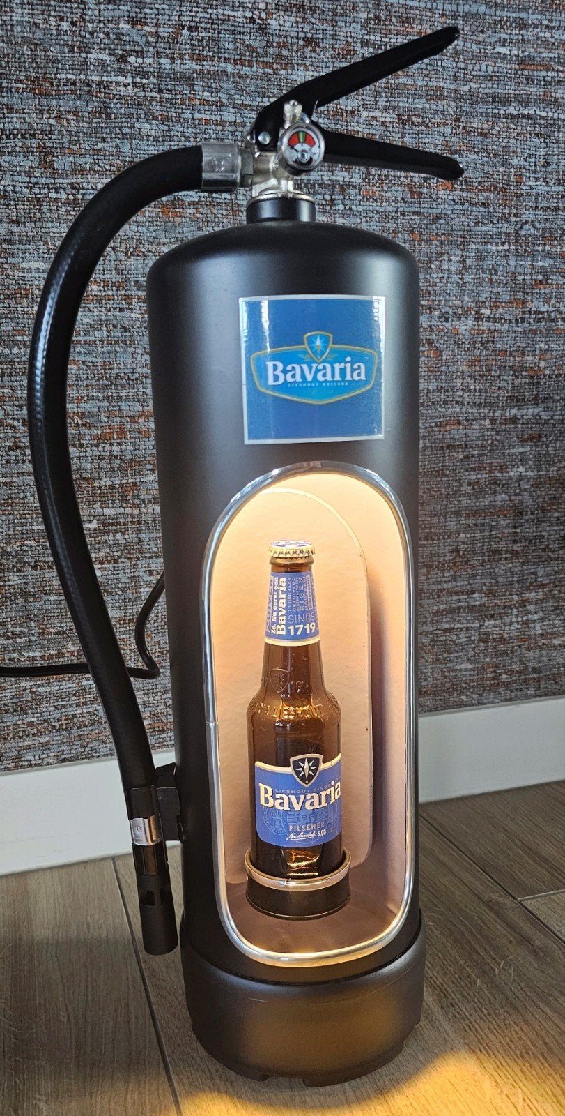 Mooie BAVARIA brandblusser met ledverlichting, Verzamelen, Biermerken, Ophalen of Verzenden, Nieuw, Reclamebord, Plaat of Schild