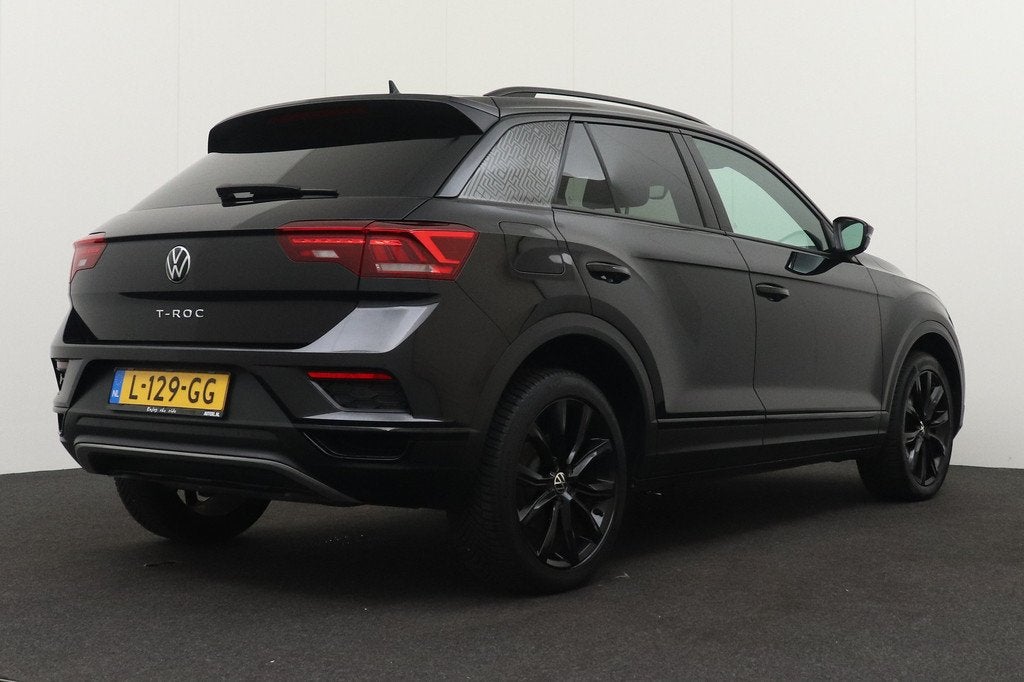 Volkswagen T-Roc 1.5 TSI 150 PK Aut. R-Line Black Ed. Digi.D, Auto's, Volkswagen, 1254 kg, 4 cilinders, 150 pk, Leder en Stof