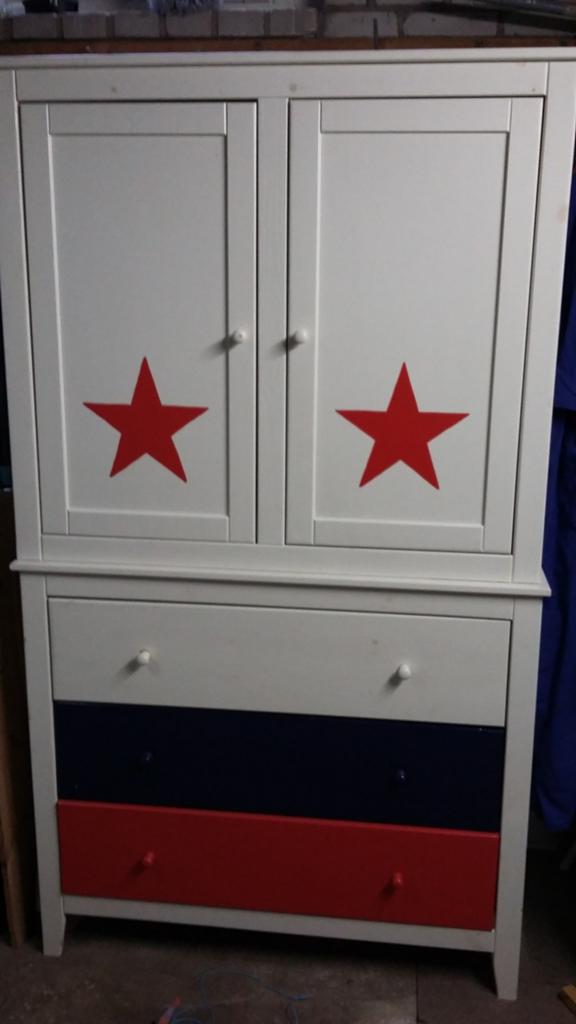 Leuke kinderkamer set: kast en bed met sterren, Ophalen of Verzenden, Zo goed als nieuw, Jongetje of Meisje