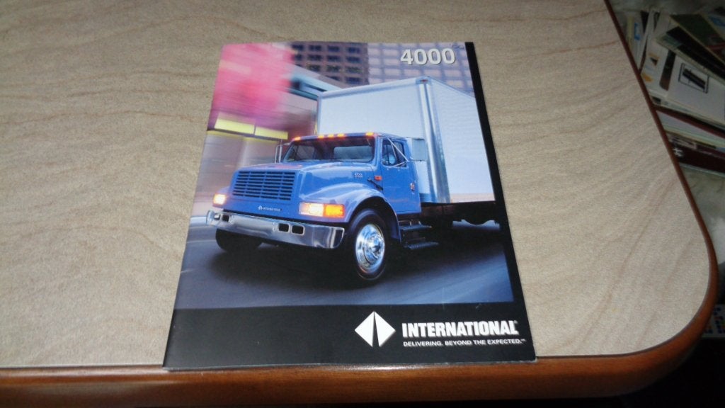 USA Folder  INTERNATIONAL 4000  ,  2000, Verzenden, Nieuw, Overige merken