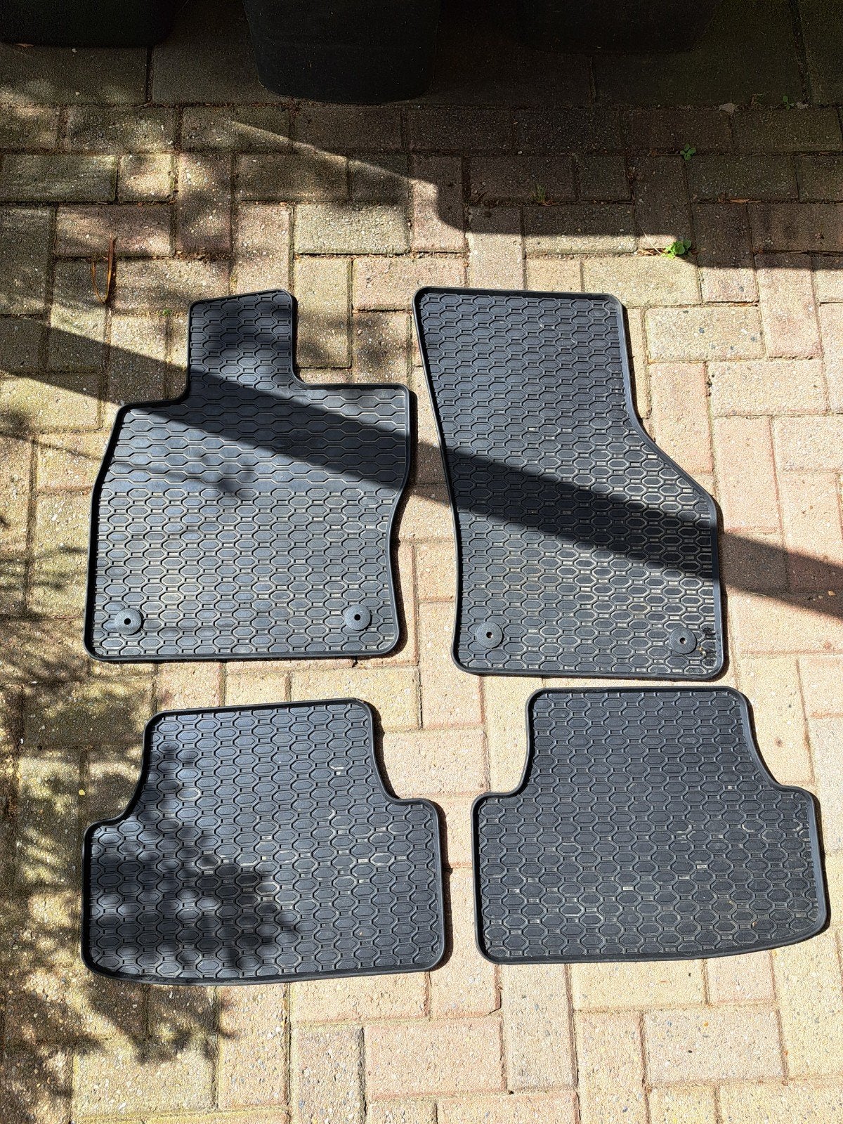 Rubberen automatten VW Golf 7 incl kofferbak, Ophalen, Gebruikt