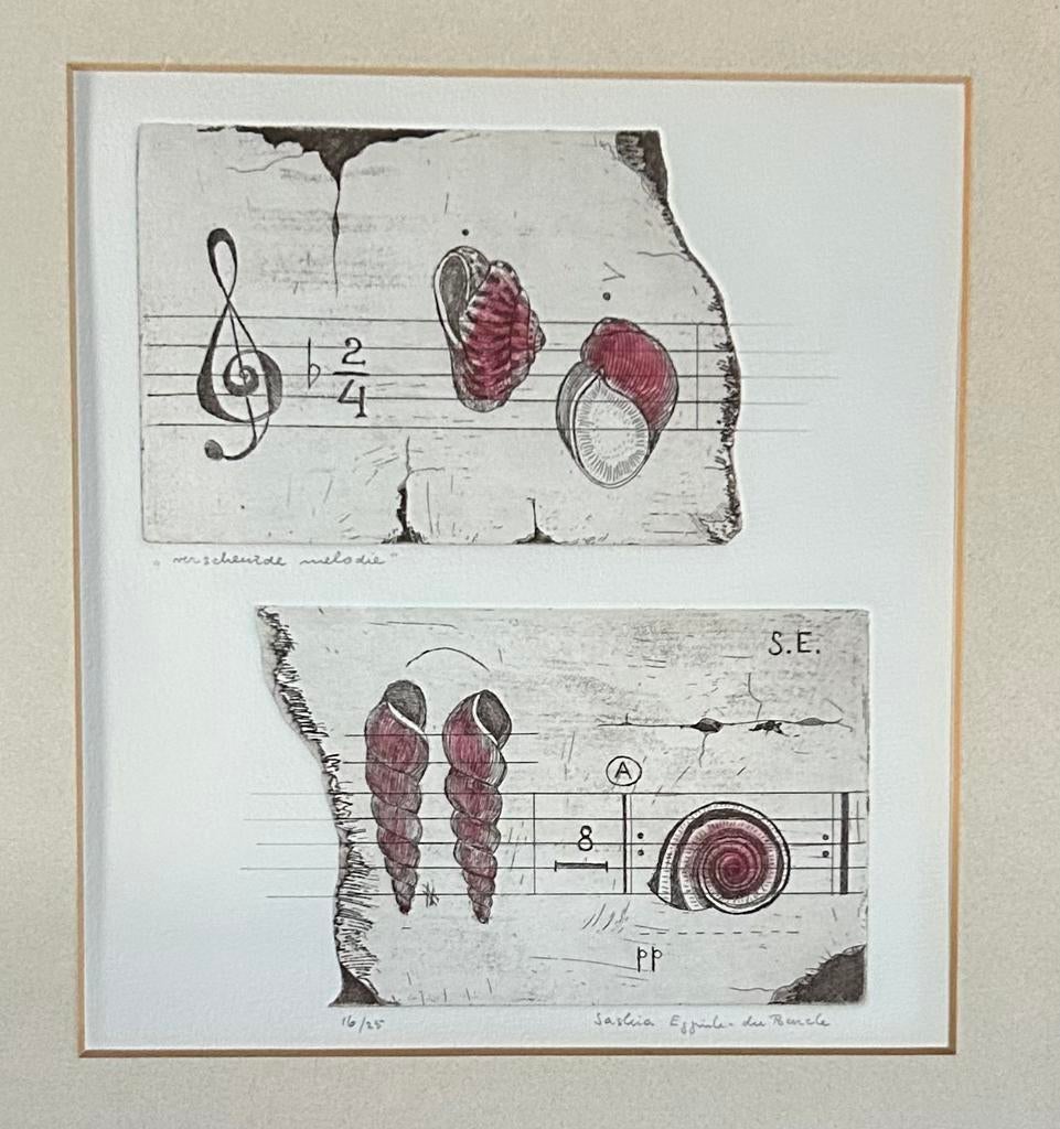 Schelpen en muziek. Saskia Eggink, Ingelijst, Ets, 41 cm, Ophalen of Verzenden