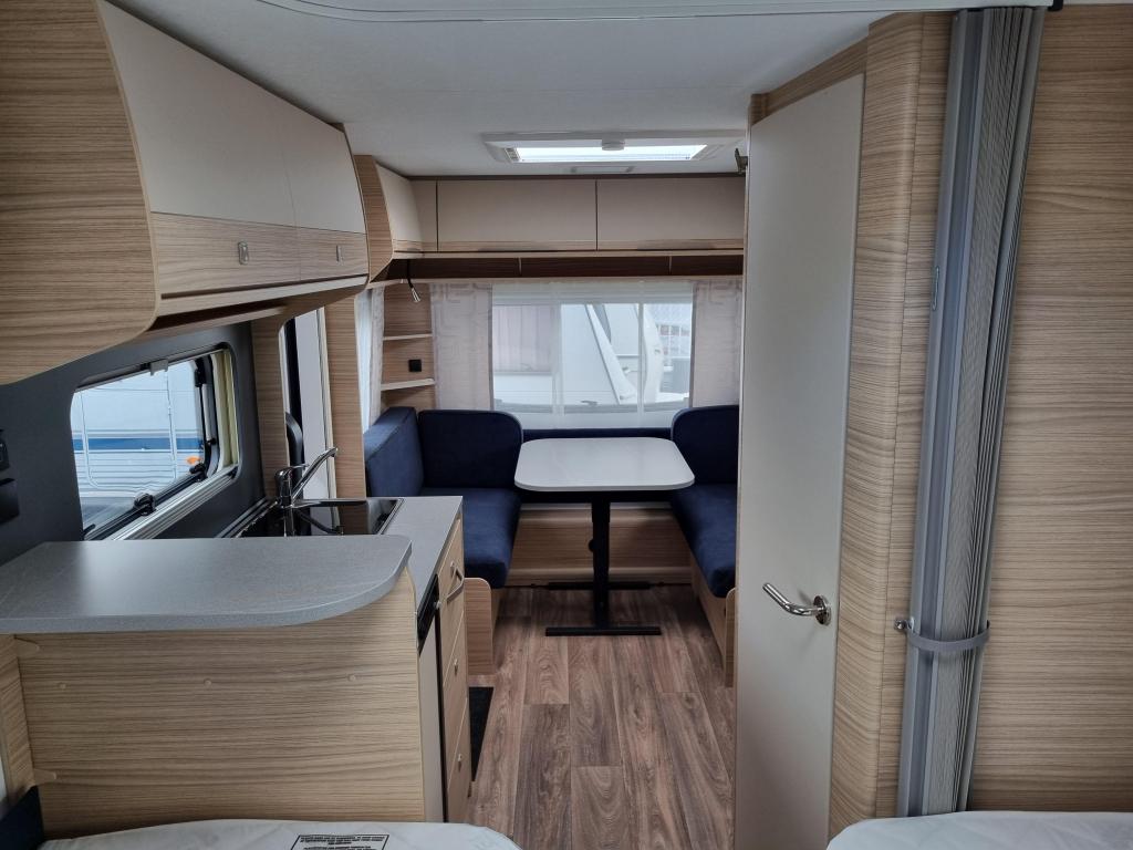 Fendt Bianco Selection 465 TG Enkele bedden - 1800 kg, Caravans en Kamperen, Standaardzit, Bedrijf, Fendt, Schokbreker