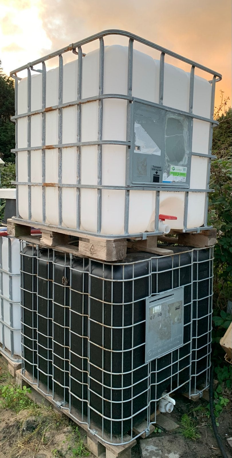 IBC Vaten 1000 liter - Zwart en Wit, Ophalen, Gebruikt