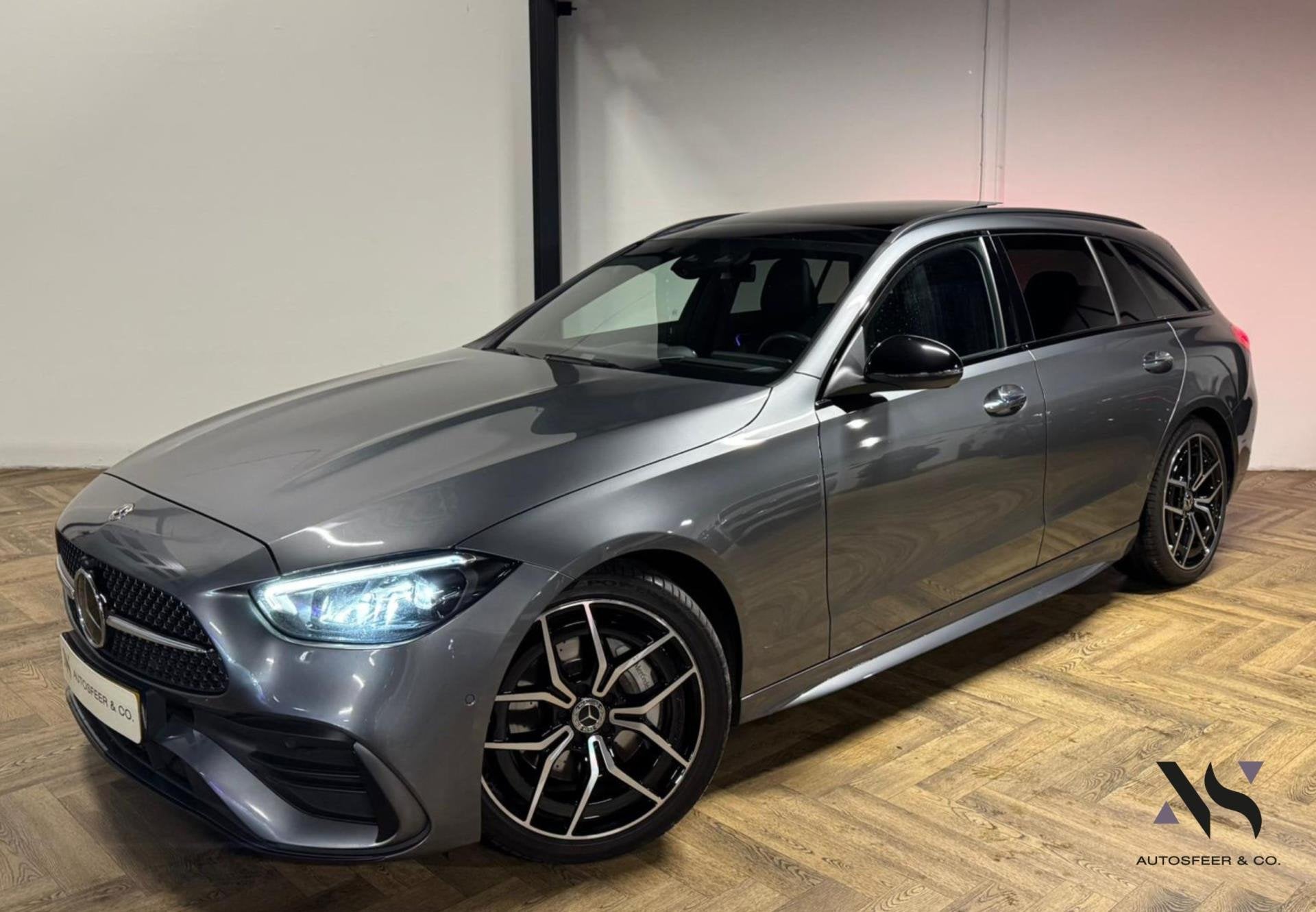 Mercedes-Benz C-klasse 220 d 4MATIC AMG Mild Hybride PANO KE, Auto's, Gebruikt, Zwart, 4 cilinders, Bedrijf