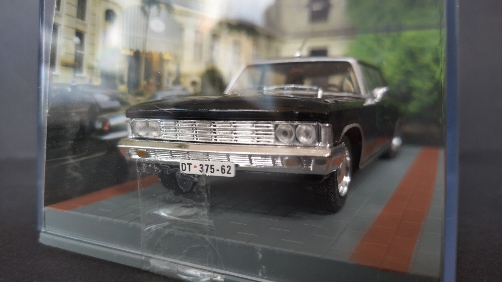 Zil 117 1:43 James Bond 007 Casino Royale Pol, Overige merken, Auto, Verzenden, Nieuw