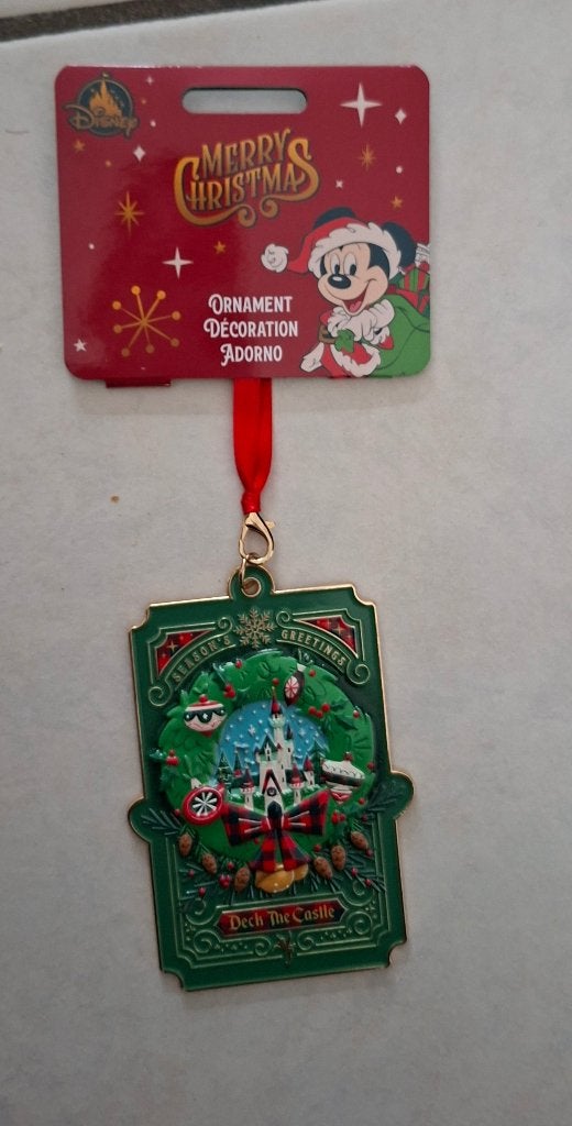 Nieuw- Disneystore kerst ornament kasteel twv 24e (metal), Verzamelen, Ophalen of Verzenden, Overige figuren, Nieuw, Overige typen