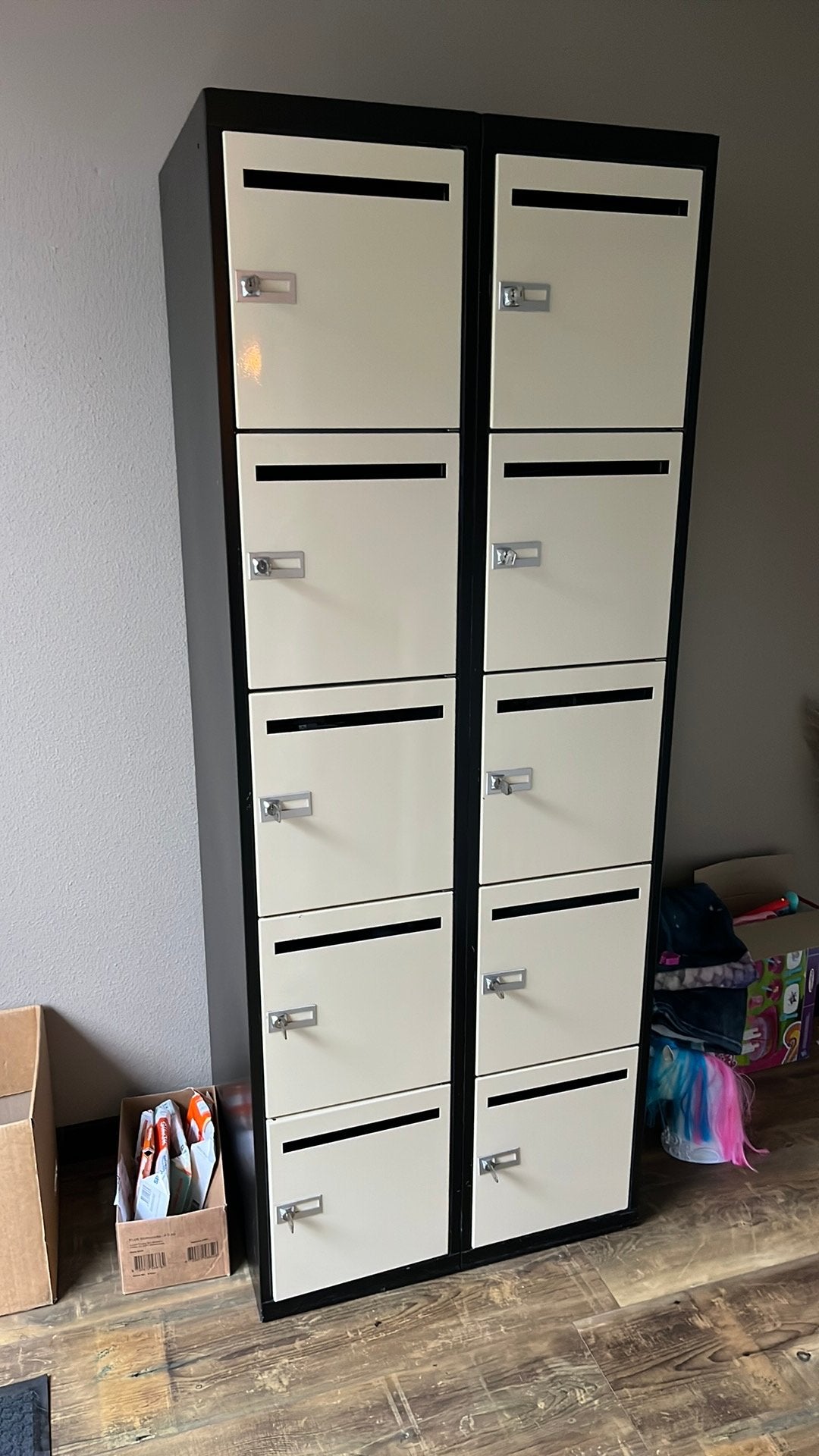 Metalen lockerkast – 10 vakken – industrieel/vintage, Ophalen, Zo goed als nieuw, 25 tot 50 cm