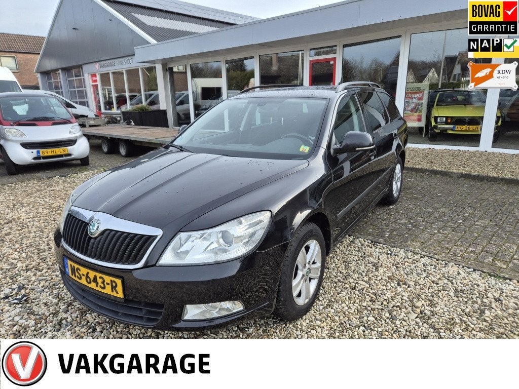 Skoda Octavia Combi, trekhaak 1.6 TDI Greent.Eleg., Auto's, Voorwielaandrijving, Euro 5, Gebruikt, 4 cilinders