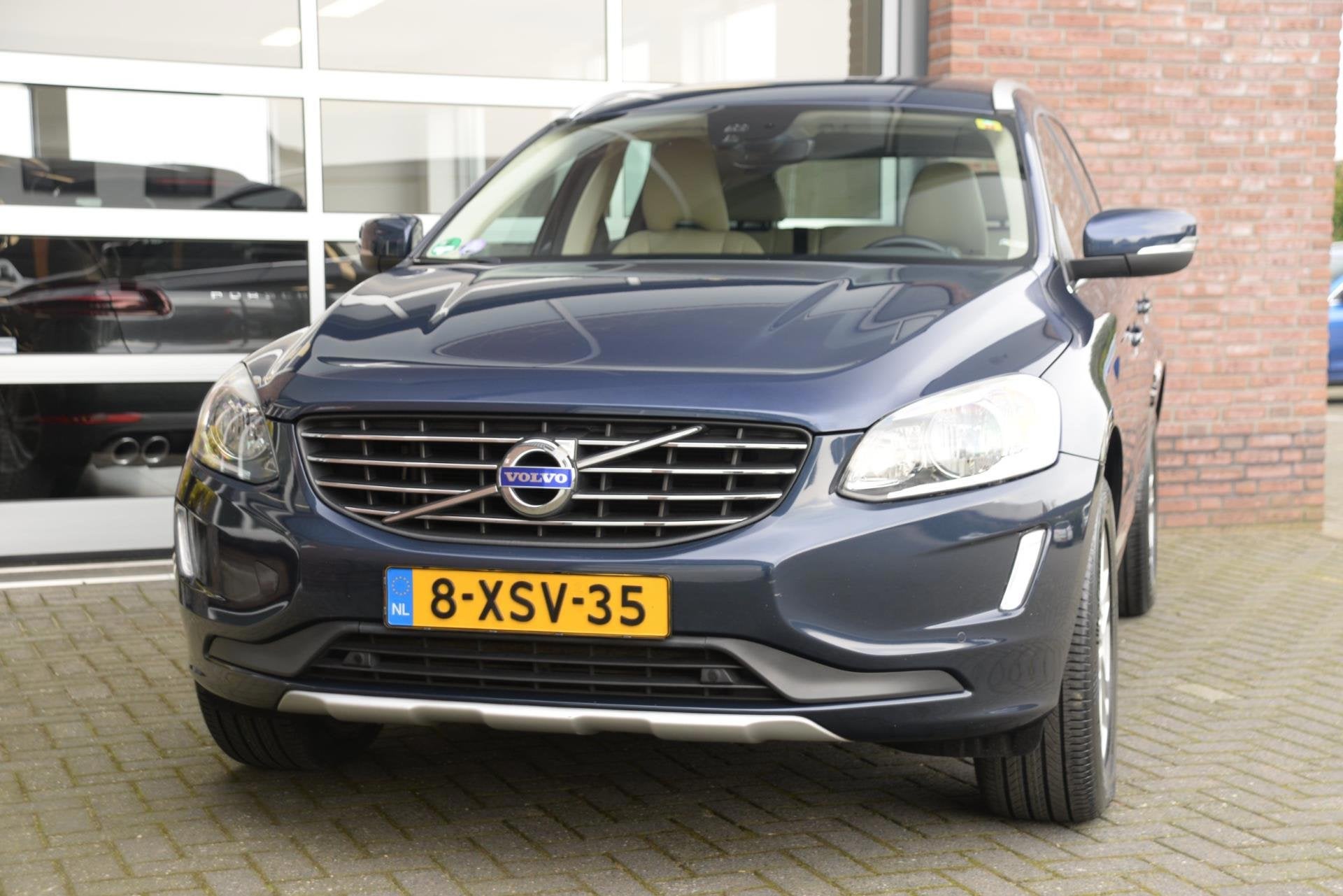 Volvo XC60 2.0 T5 FWD Summum | LEES TEKST |, Auto's, Volvo, Dealer onderhouden, 15 km/l, Gebruikt, Euro 6